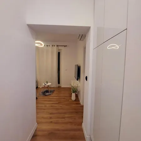 Spacious Modern 1 Bedroom Apartment