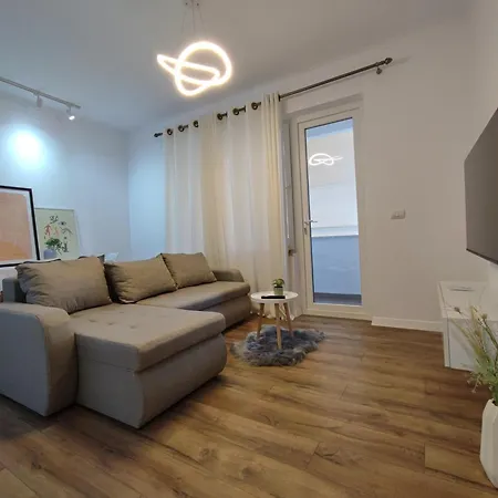 Spacious Modern 1 Bedroom * Tirana